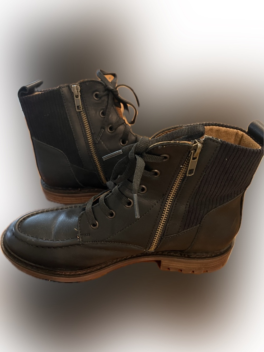 Sofft Womens LONNIE Leather Lace up Ankle Boots